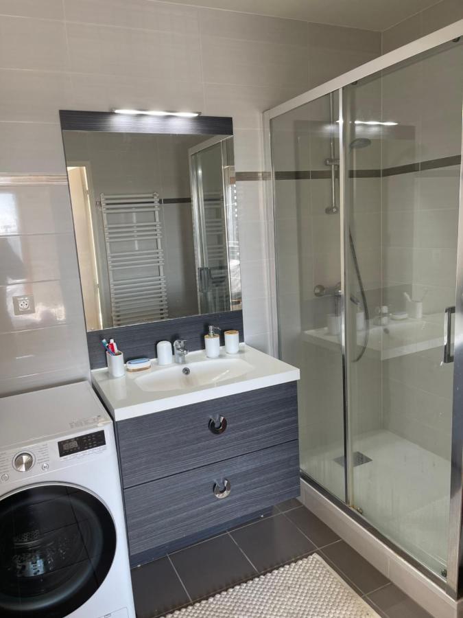 2p Avec Parking Et Balcon - Gare Val D'europe 5mn - 10mn